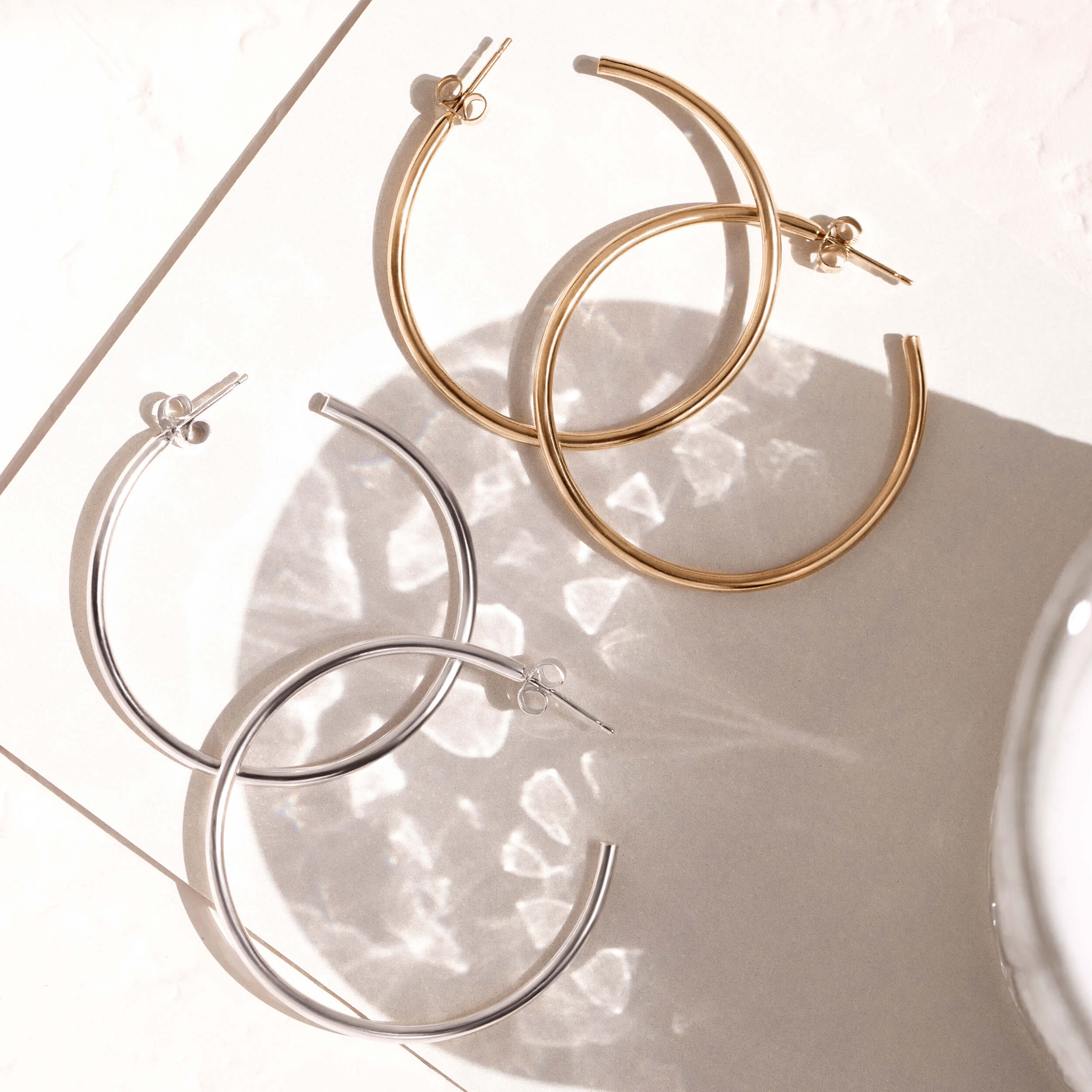 slim delicate hoops, lynsey hoops, silver lynsey hoops, gold vermeil lynsey hoops, ejd hoops