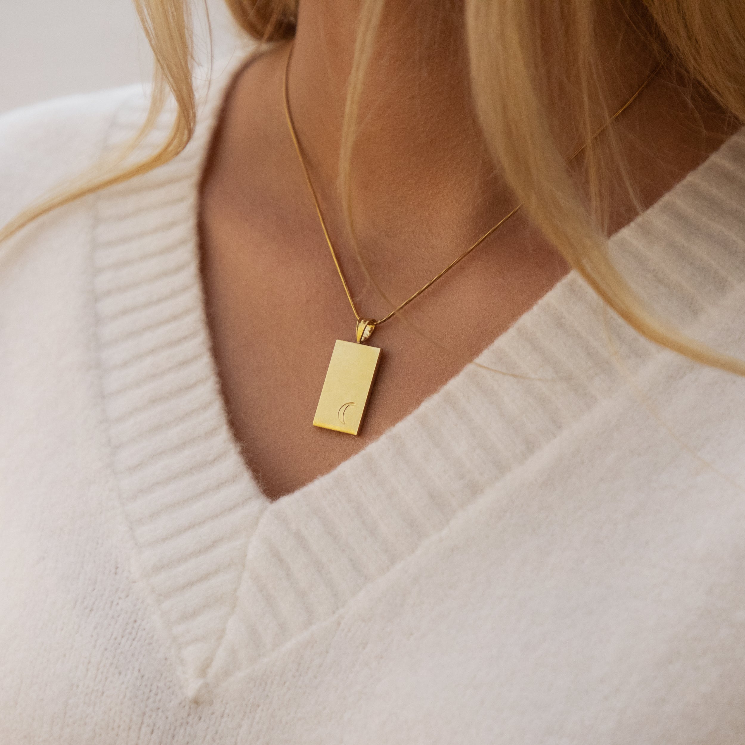 eleanor jewellery design, luna necklace, gold plated moon necklace