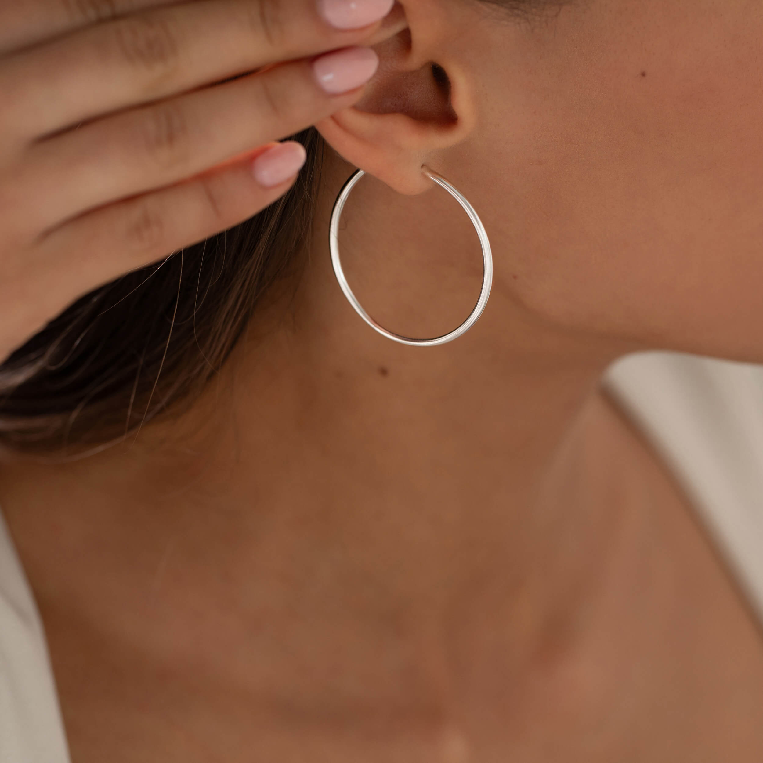 large silver hoops, lynsey silver hoops, every day hoops, eleanor jewellery design hoops